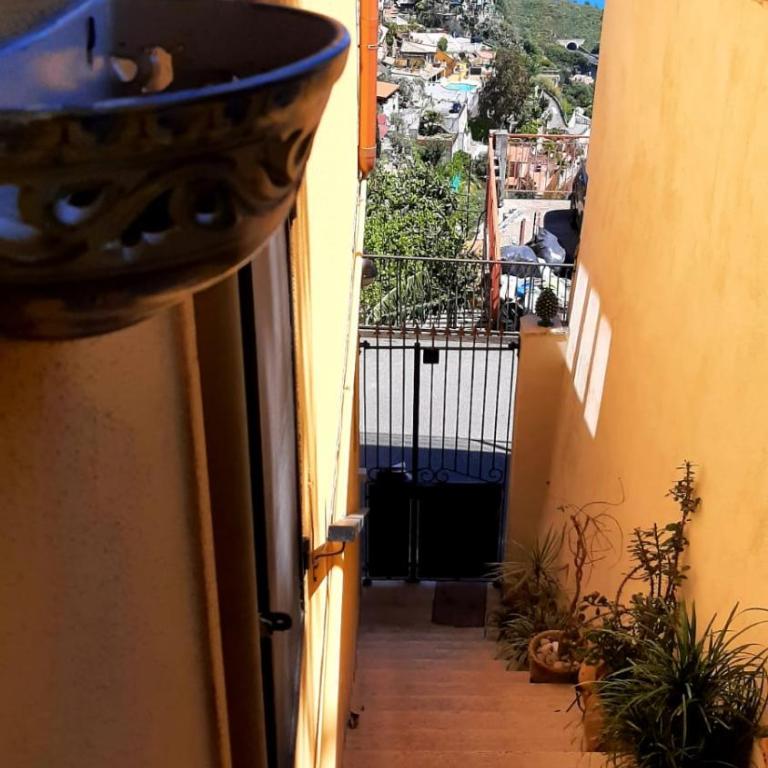 La Casa Gialla - Appartamento con 3 Camere da Letto - 16
