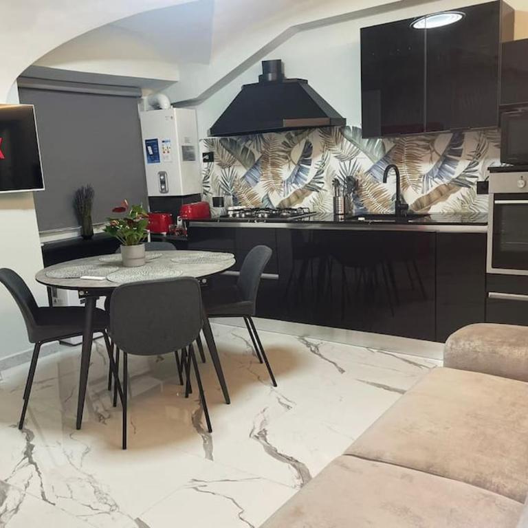 Casa Ela - Appartamento con 2 Camere da Letto - 55