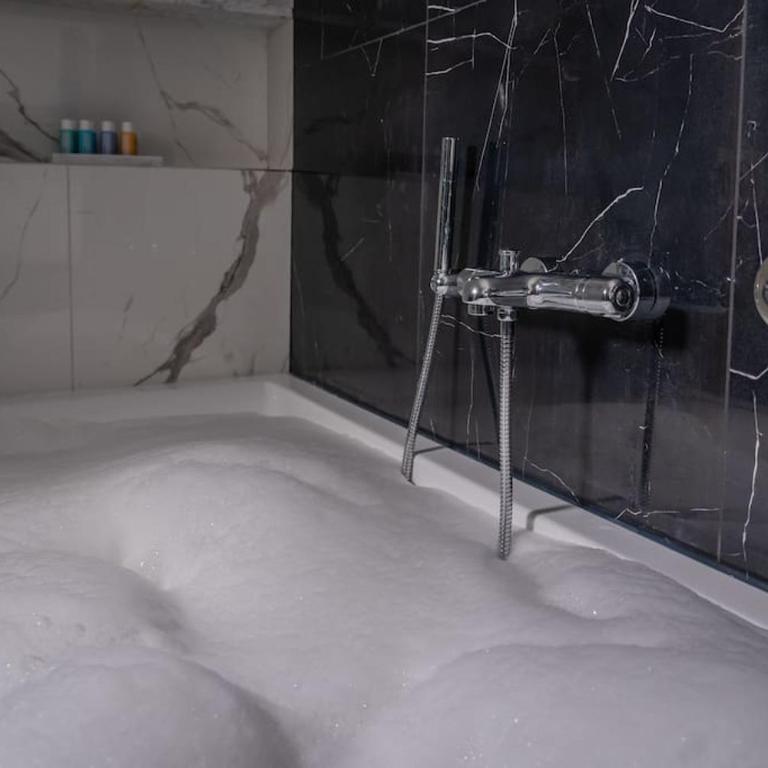 Casa Ela - Appartamento con 2 Camere da Letto - 84