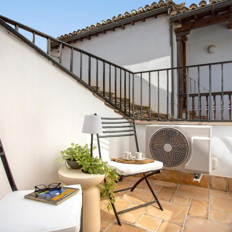 Genteel Home Horno Marina - One-Bedroom Apartment with Terrace - 5