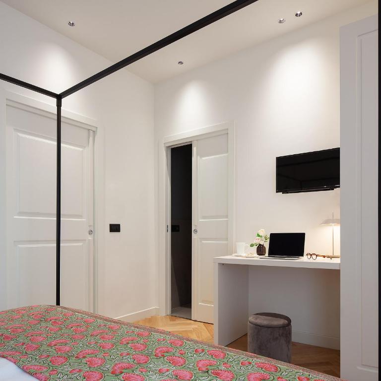 Maia Flora Taormina Apartments - Three-Bedroom Apartment - 15