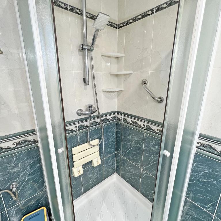 A 100m de la playa. 2 hab. A/C - Apartamento de 2 dormitorios - 11