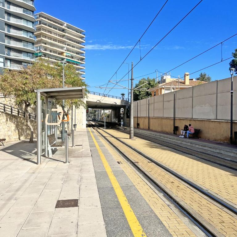 A 100m de la playa. 2 hab. A/C - Apartamento de 2 dormitorios - 17