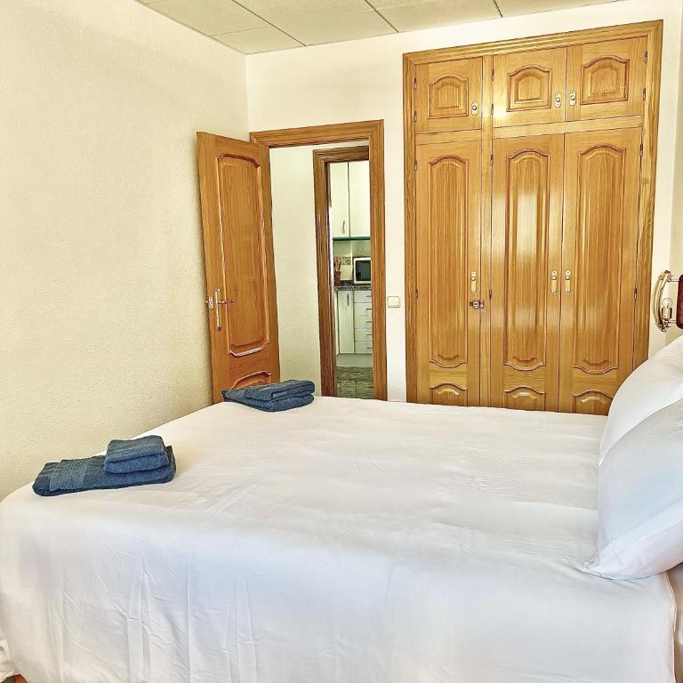 A 100m de la playa. 2 hab. A/C - Apartamento de 2 dormitorios - 32