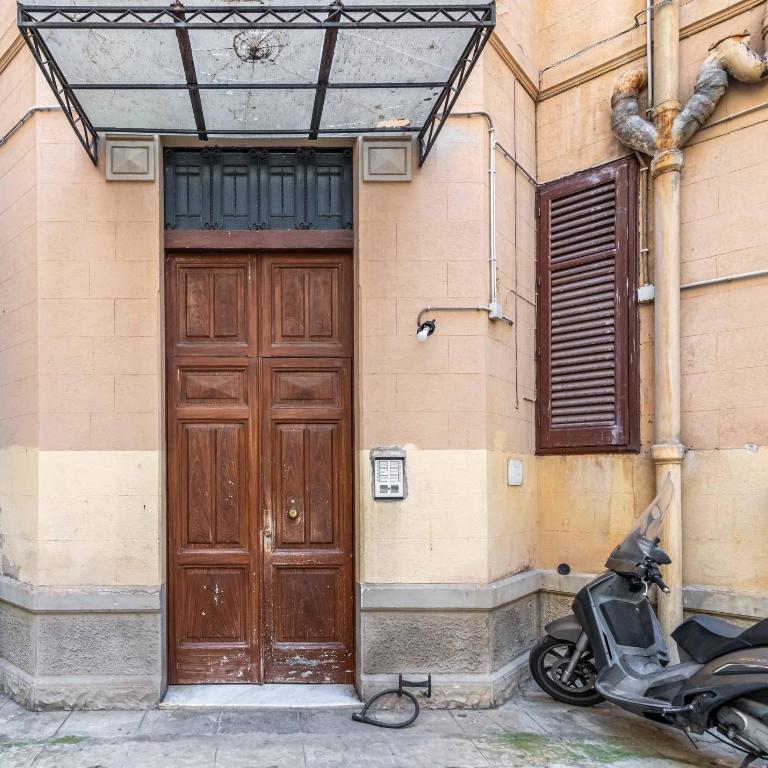 GuestHost - Near Palermo's Historic Heart - Apt with Courtyard - Appartamento con 2 Camere da Letto - 18