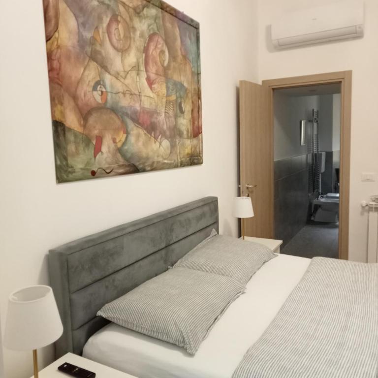 Fenix Rooms - Camera Matrimoniale con Bagno Privato - 3