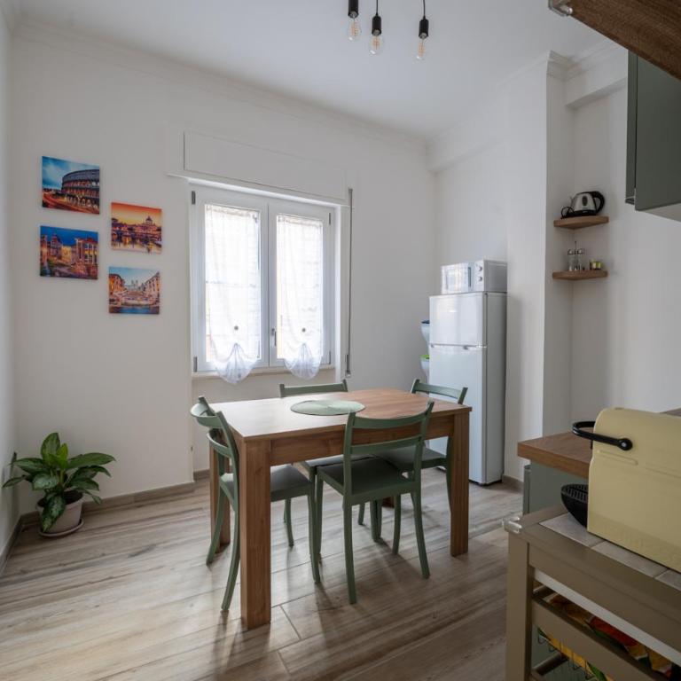 Vacanze Romane Tuscolana - Appartamento con 2 Camere da Letto - 13