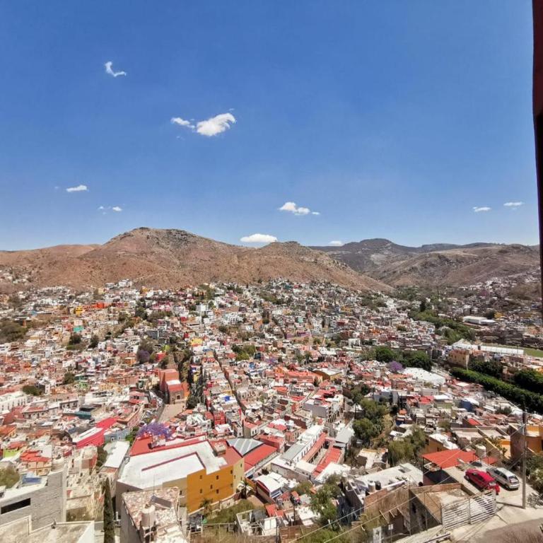 La Vista - Suite with City View - 15