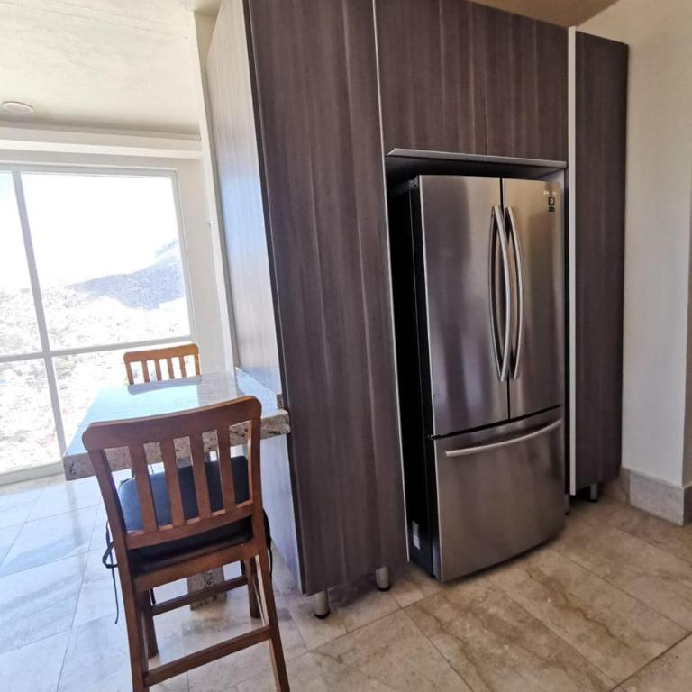 La Vista - Suite with City View - 6
