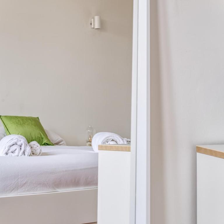 Balilla30; Spacious 2 BR APT next to city center - Appartamento con 2 Camere da Letto - 46