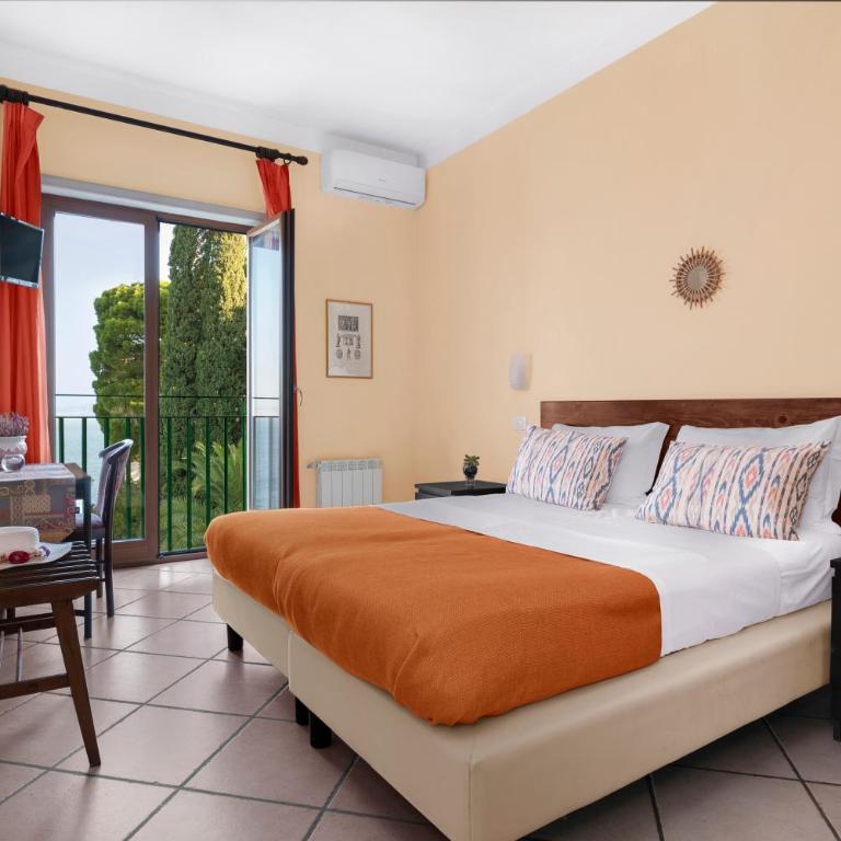 Hotel Desiree - Camera Matrimoniale con Vista Mare - 2