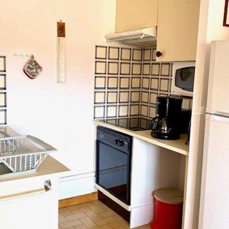 Appartement F2 avec balcon à Amélie-les-Bains - 2 couchages, animaux acceptés, bien équipé - Apartment mit 1 Schlafzimmer - 5