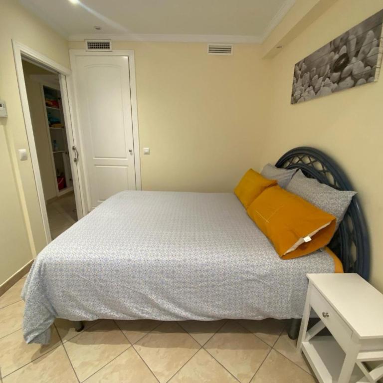 Majestic, a 60 m de la playa y a 100 m del centro de la ciudad - Two-Bedroom Apartment - 6
