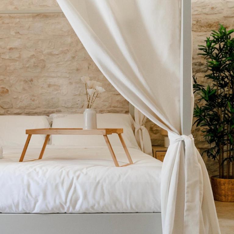 Aurluna Luxury Suites - Suite with Terrace - 11
