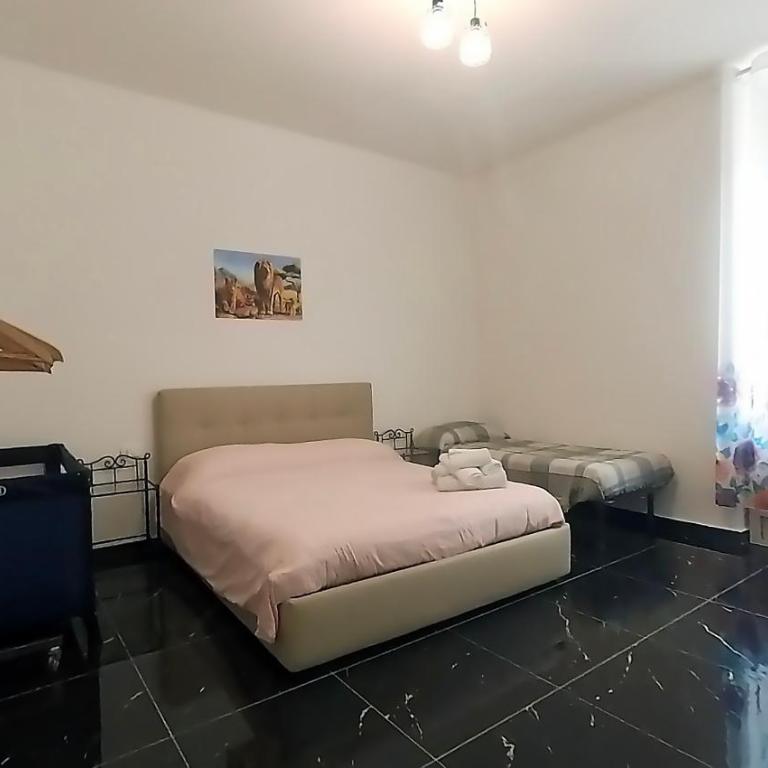 Tra centro e mare - Intero appartamento con parcheggio - Three-Bedroom Apartment - 4