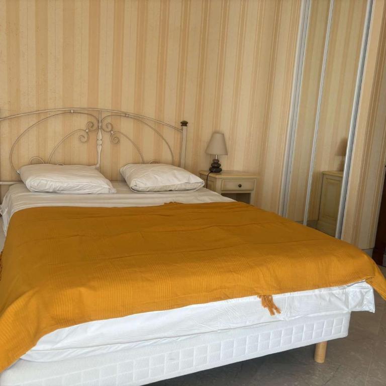Appartement 2P à Juan les Pins : emplacement idéal, parking, terrasses, proche plage et commerces - FR-1-252-188 - Appartement - 12