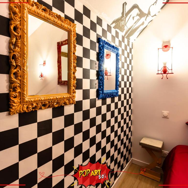 LOFT "POP ART 50's" - Cinéma rétroprojecteur - WIFI Fibre - Borne arcade 5000 jeux - Réalité virtuelle - 2 lits doubles -IDÉAL PROFESSIONNEL & FAMILLE à Saint Etienne - Apartment mit 1 Schlafzimmer - 25