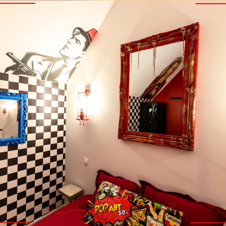 LOFT "POP ART 50's" - Cinéma rétroprojecteur - WIFI Fibre - Borne arcade 5000 jeux - Réalité virtuelle - 2 lits doubles -IDÉAL PROFESSIONNEL & FAMILLE à Saint Etienne - Apartment mit 1 Schlafzimmer - 32