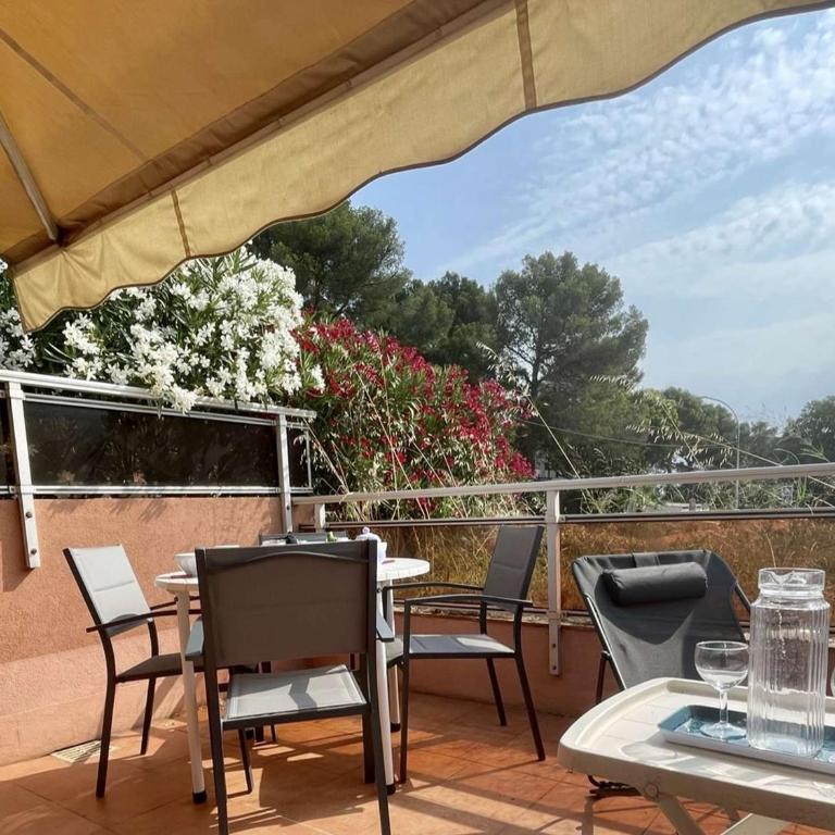 Studio Cabine à Cavalaire-sur-Mer, 4 Couchages, Parking - FR-1-226B-167 - Apartamento - 8