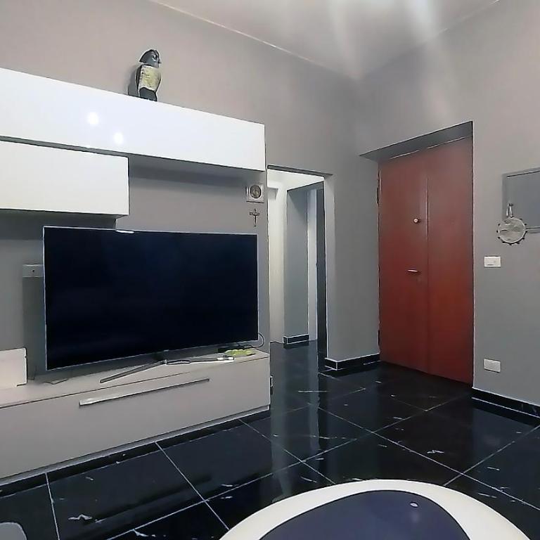 Tra centro e mare - Intero appartamento con parcheggio - Three-Bedroom Apartment - 13