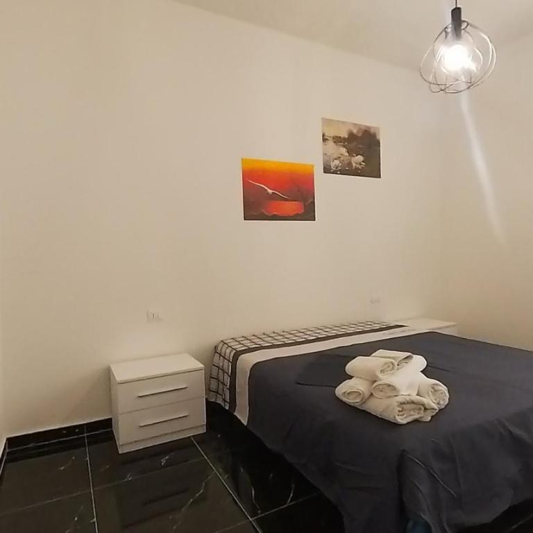 Tra centro e mare - Intero appartamento con parcheggio - Three-Bedroom Apartment - 15