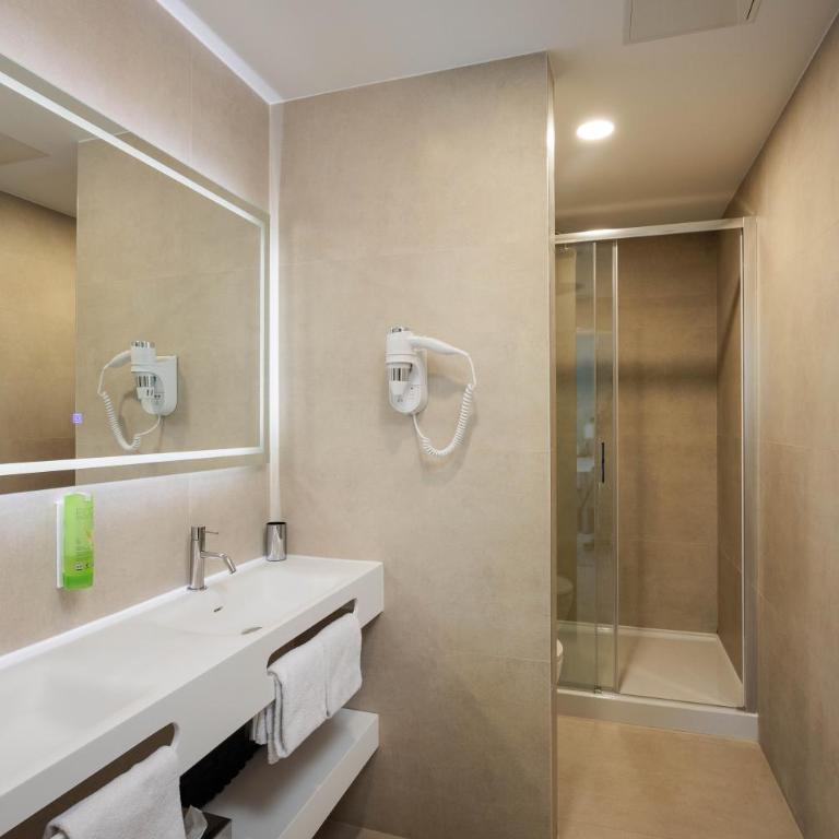 Hôtel Byakko Nice - Chambre Triple Deluxe - 1
