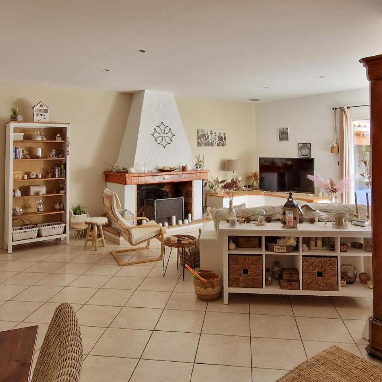 Beautiful Home In Vias - Maison de Vacances 2 Chambres - 3