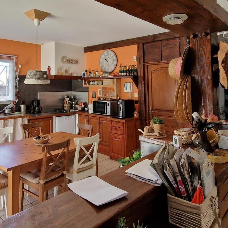 Beautiful Home In Vias - Maison de Vacances 2 Chambres - 5