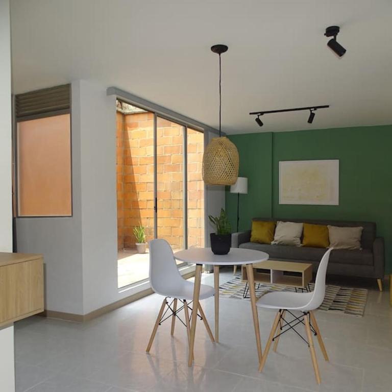 Cozy Apartment in Historic Prado with adjustable desk and 4K Monitor - One-Bedroom Apartment - 1