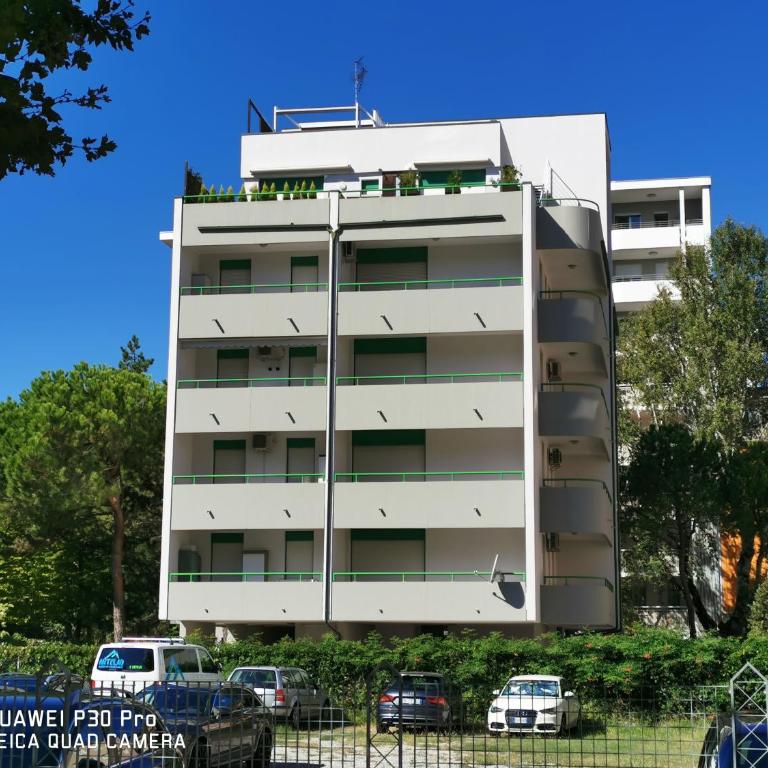 Condominio Zodiaco - Appartamento con 2 Camere da Letto e Terrazza - 2
