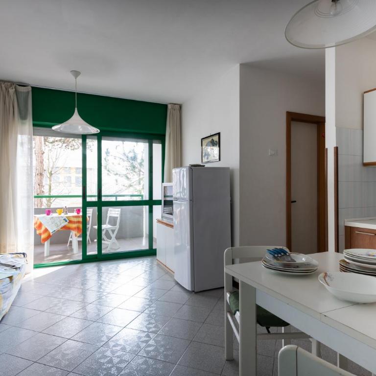Condominio Zodiaco - Appartamento con 2 Camere da Letto e Terrazza - 1