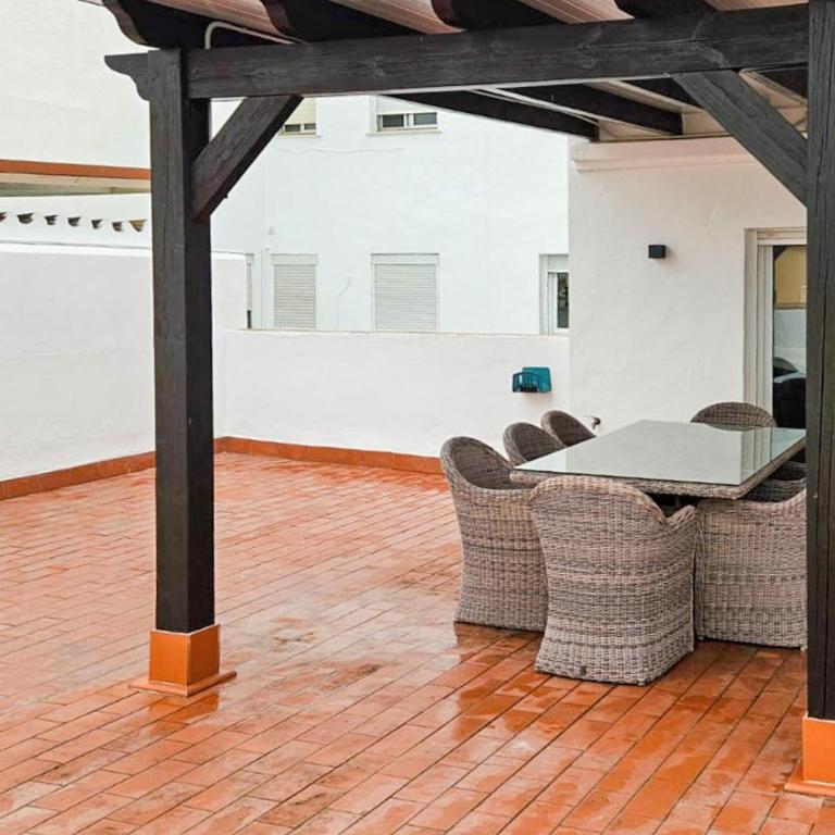 4 Bedroom Pet Friendly Apartment In Estepona - Apartamento con 4 dormitorios - 12
