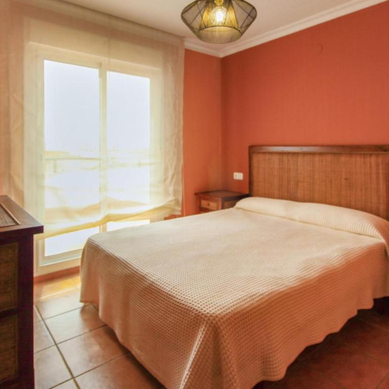 4 Bedroom Pet Friendly Apartment In Estepona - Apartamento con 4 dormitorios - 17
