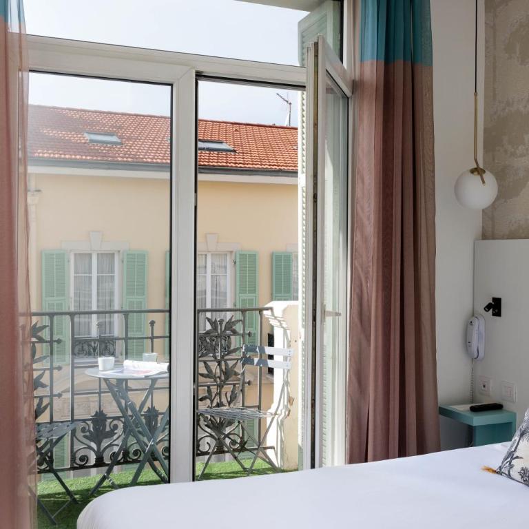 Hôtel Byakko Nice - Chambre Double Deluxe avec Balcon - 4