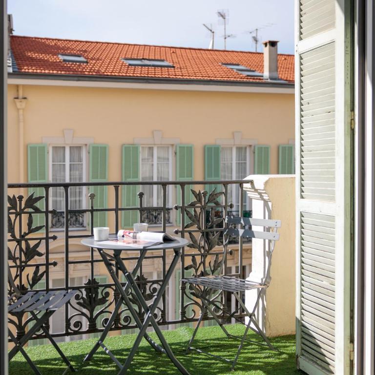 Hôtel Byakko Nice - Chambre Double Deluxe avec Balcon - 6