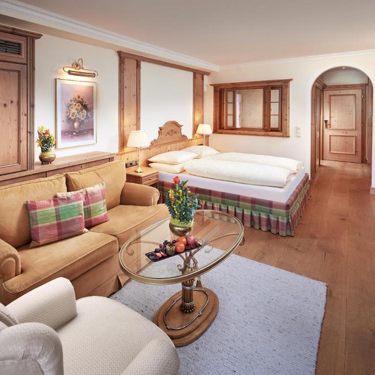 Salzburgerhof, das 5-Sterne Hotel von Zell am See - Deluxe Doppelzimmer mit Gartenblick - 1