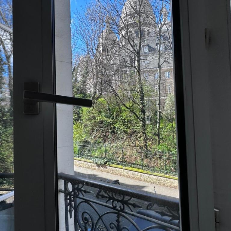 Spacieux appartement à 50m du Sacre Coeur - Magnifique Vue - Appartement 1 Chambre - 8