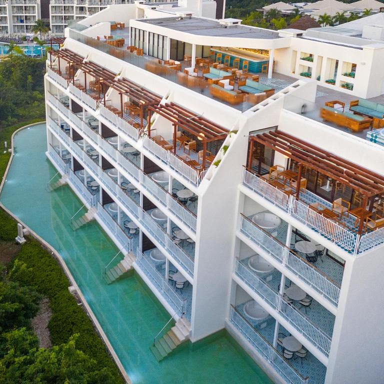 Ocean Riviera Paradise All Inclusive - Suite Junior Privilege con vistas a la piscina - 1