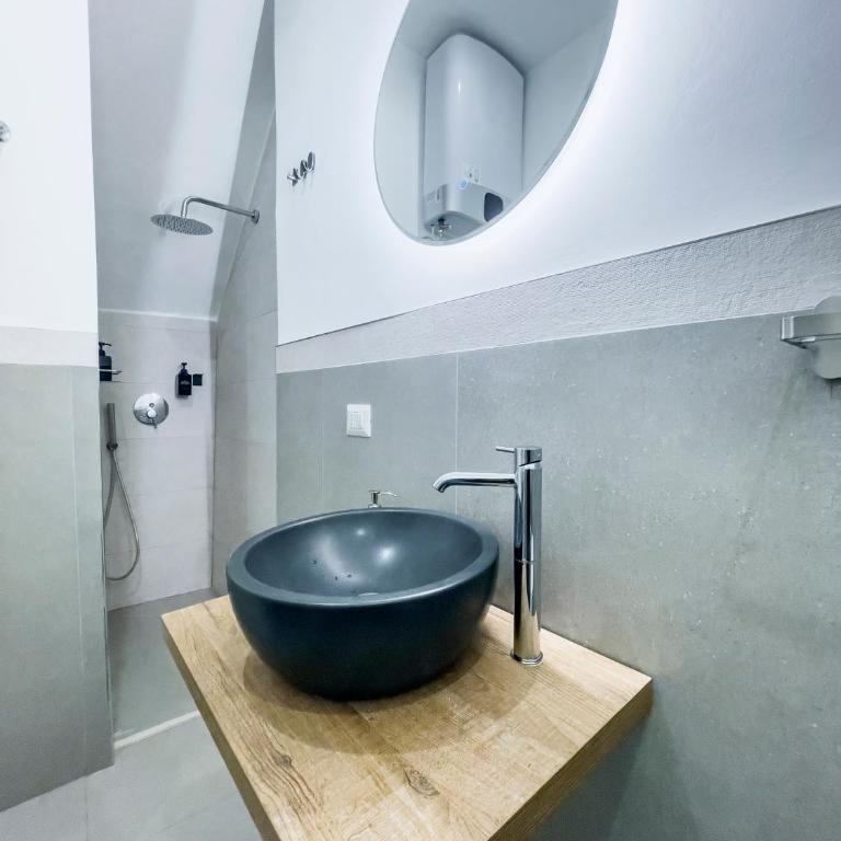 Saint Barth Guest House - Historic Loft in Bari - Casa con 1 Camera da Letto - 5