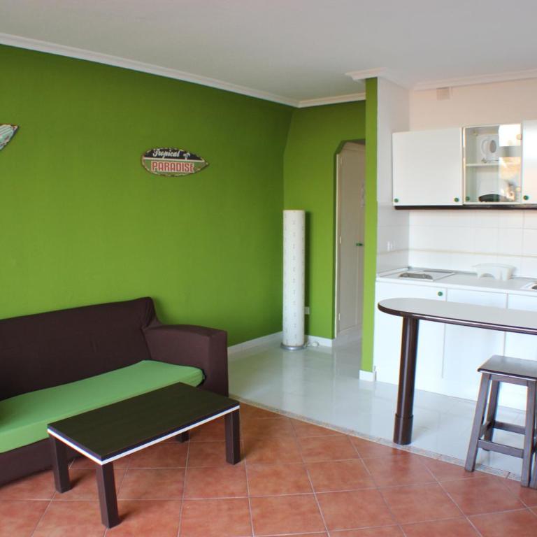 Aparthotel la Piramide - Apartamento Superior con vistas a la piscina - 5