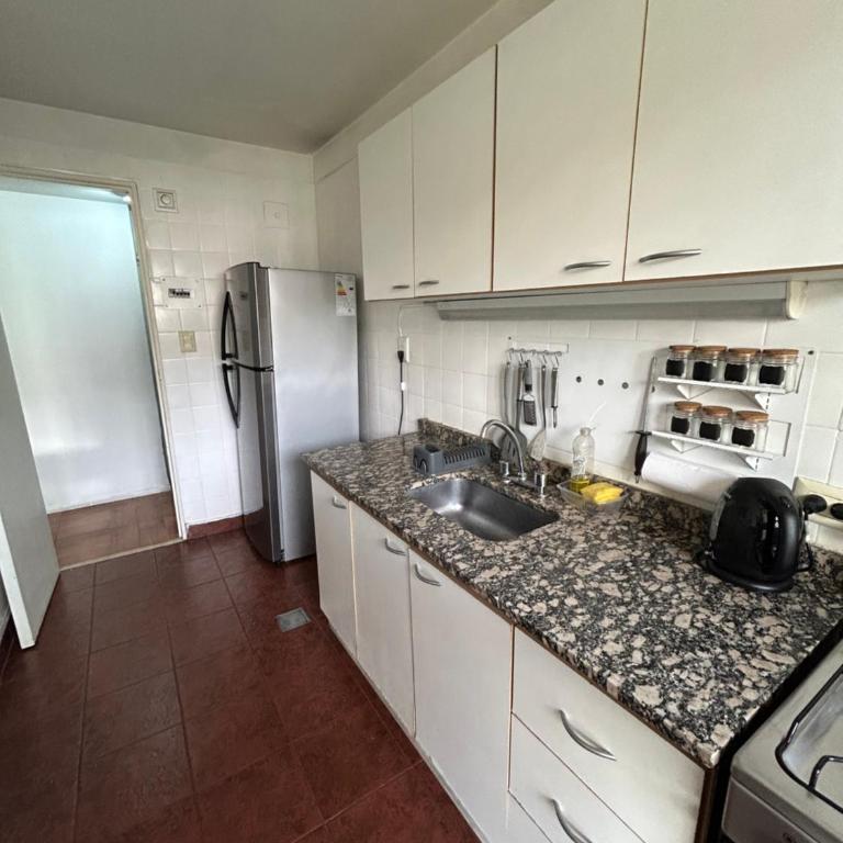 Amplio y luminoso departamento a metros del Movistar Arena para hasta 4 personas - Two-Bedroom Apartment - 5