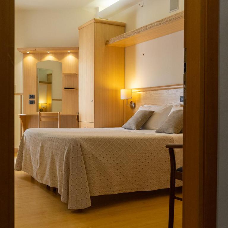 Hotels Vidi Miramare & Delfino - Double Room with Lateral Sea View - 19