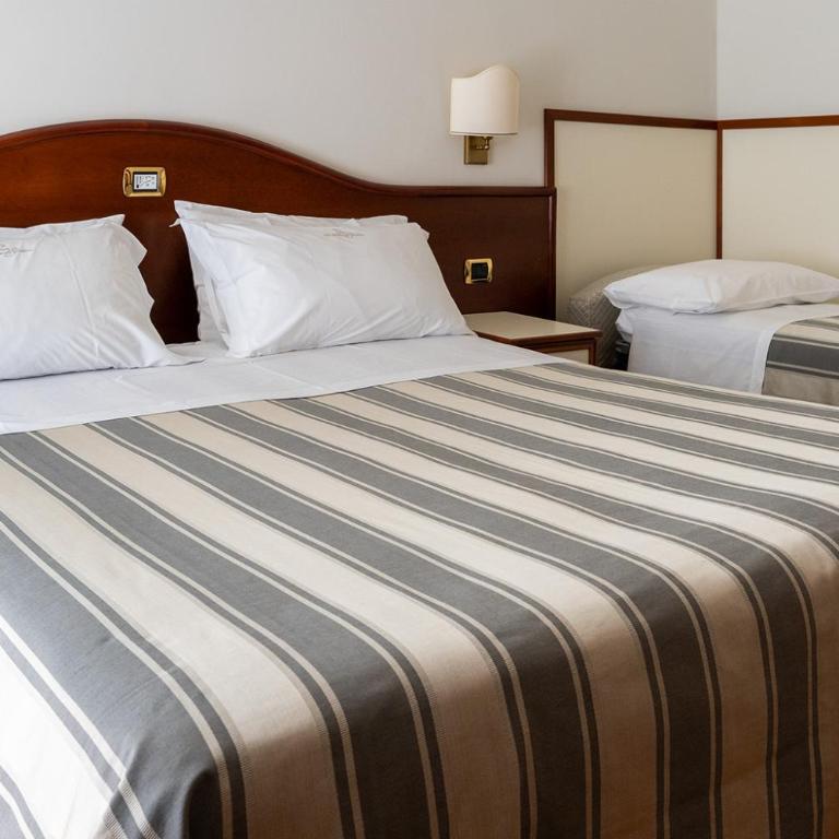 Hotels Vidi Miramare & Delfino - Triple Room with Lateral Sea View - 25