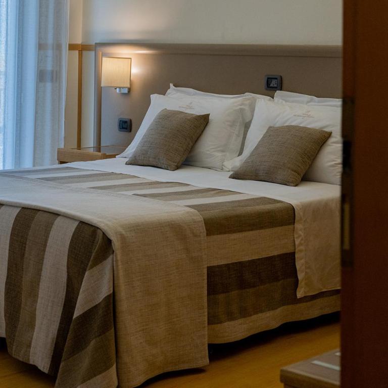 Hotels Vidi Miramare & Delfino - Triple Room with Lateral Sea View - 15