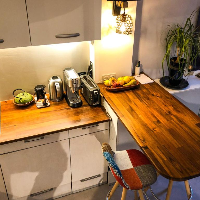 Charming house, calm garden in the center of Paris - Appartement 1 Chambre - 7