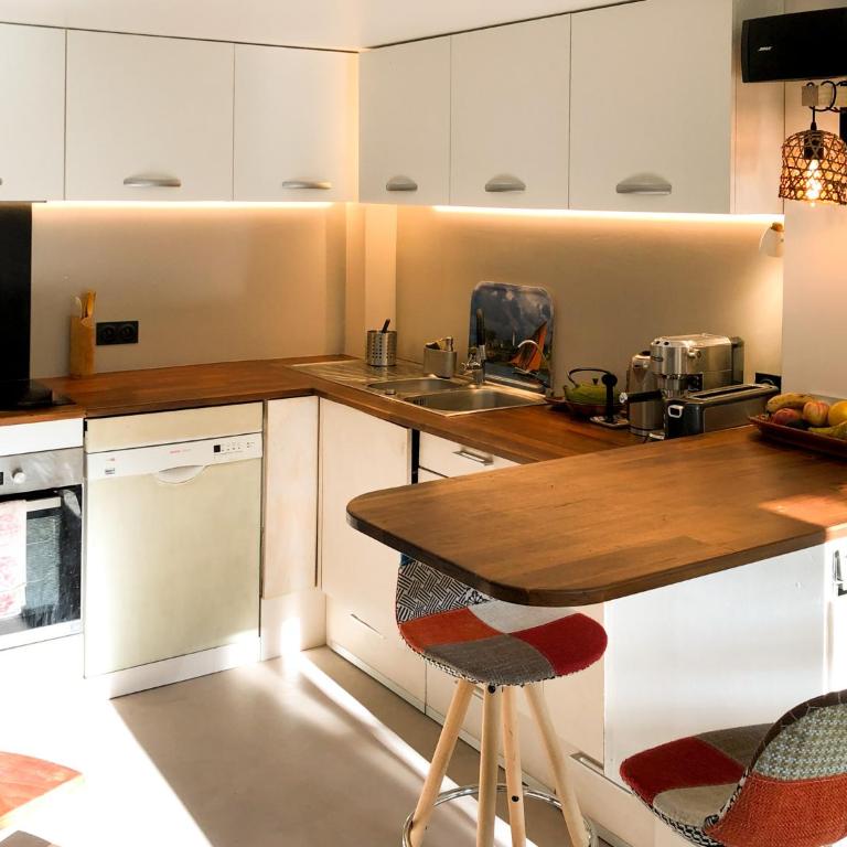 Charming house, calm garden in the center of Paris - Appartement 1 Chambre - 8