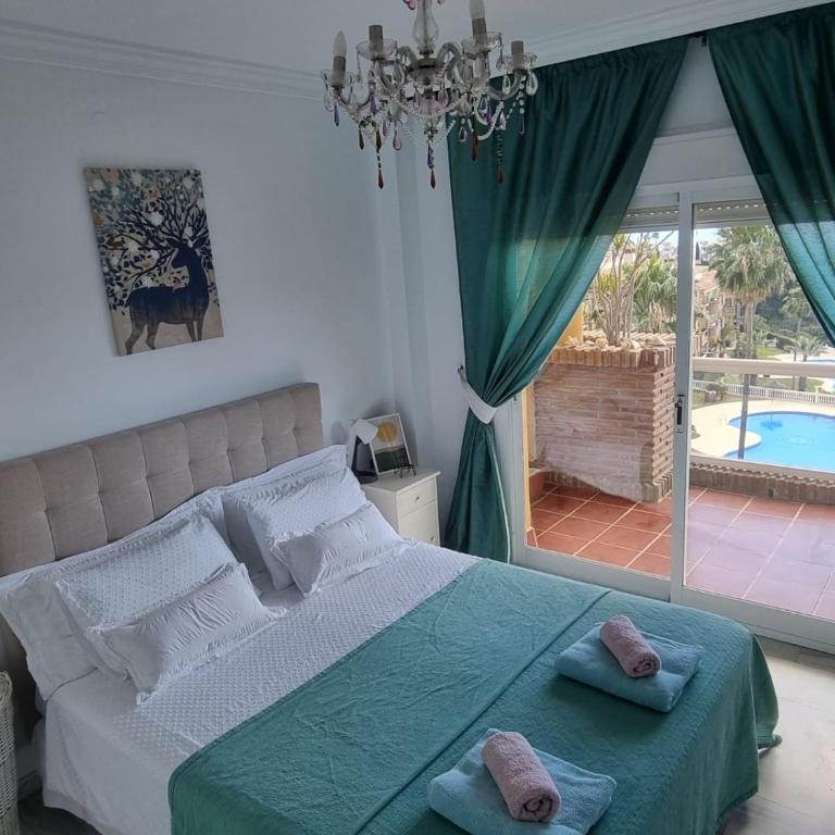 Room in shared Apartment in suite bathroom WiFi 2 swimming Pools Panoramic views Mijas Marbella - Apartment mit 2 Schlafzimmern - 56