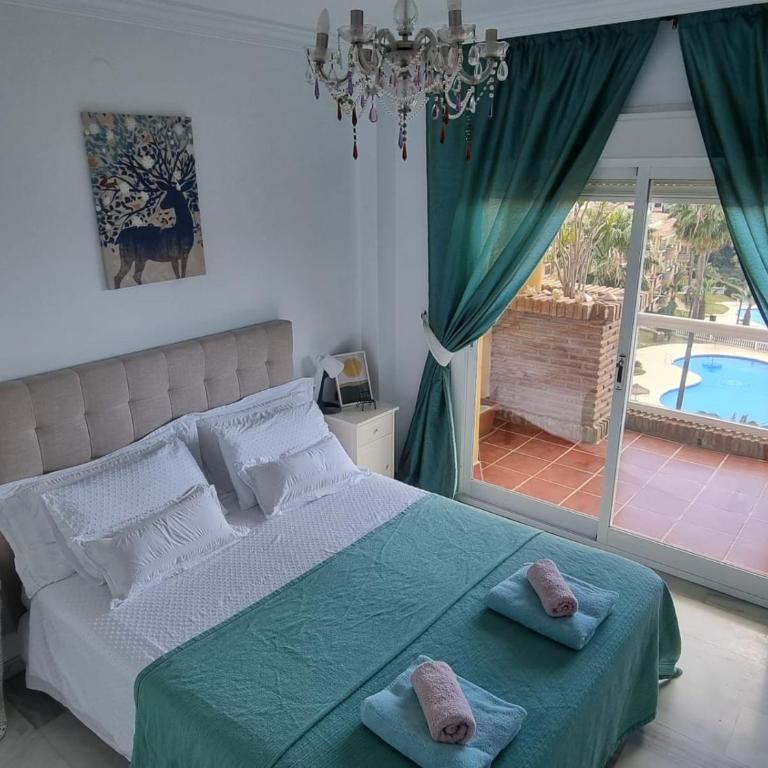 Room in shared Apartment in suite bathroom WiFi 2 swimming Pools Panoramic views Mijas Marbella - Apartment mit 2 Schlafzimmern - 58