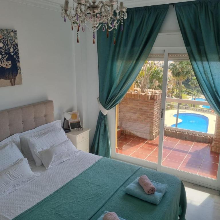 Room in shared Apartment in suite bathroom WiFi 2 swimming Pools Panoramic views Mijas Marbella - Apartment mit 2 Schlafzimmern - 59