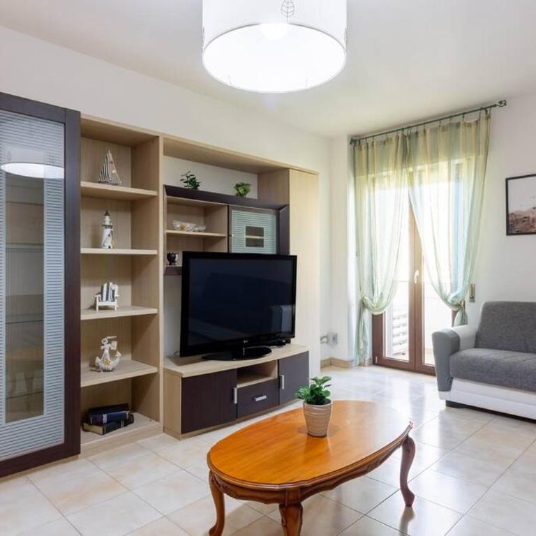 [Parcheggio Privato] Un minuto a piedi dal Mare! - Two-Bedroom Apartment - 6
